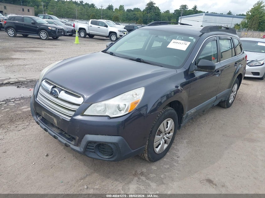 2013 SUBARU OUTBACK auction photo 2