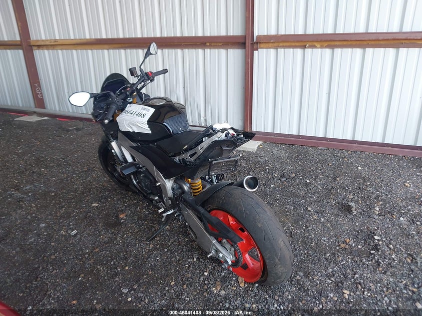 APRILIA TUONO V4 2022