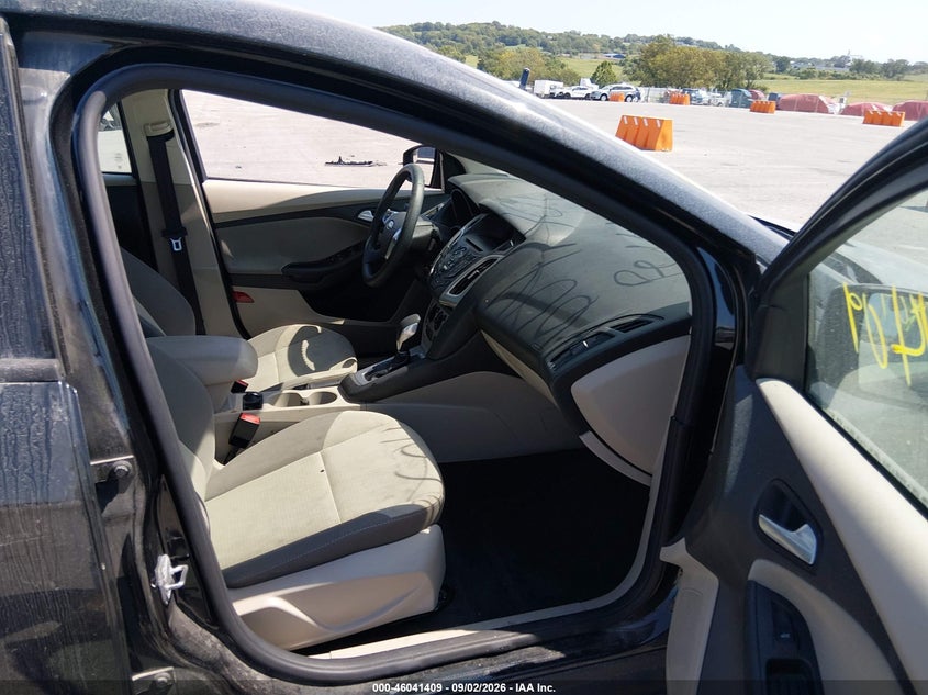 2014 FORD FOCUS auction photo 5