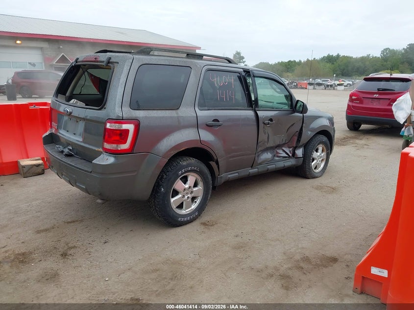 FORD ESCAPE 2011 VIN 1FMCU0D70BKA65443