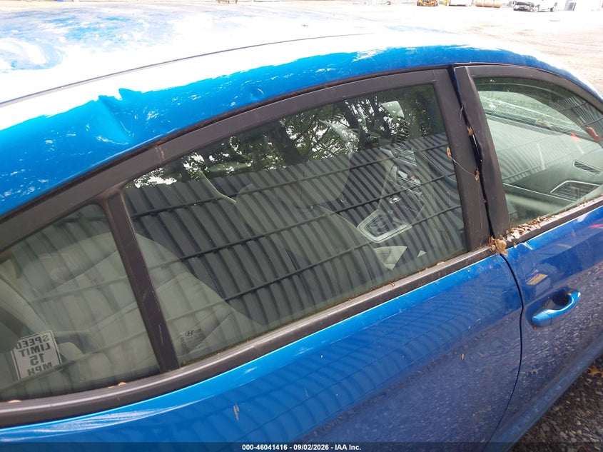 2017 HYUNDAI ELANTRA auction photo 6