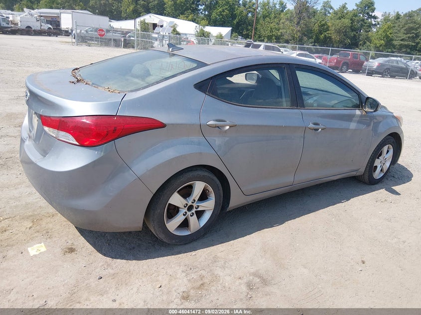 2013 HYUNDAI ELANTRA auction photo 4