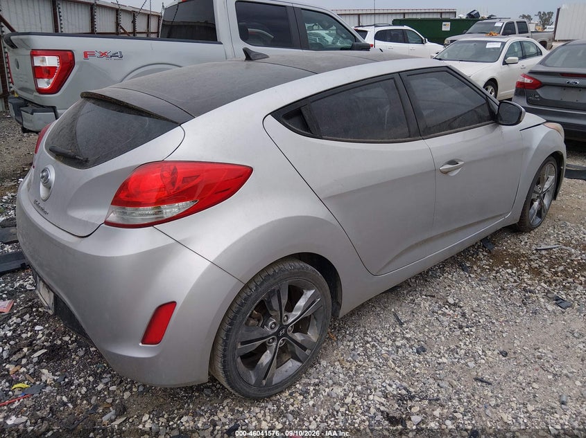 2016 HYUNDAI VELOSTER auction photo 4