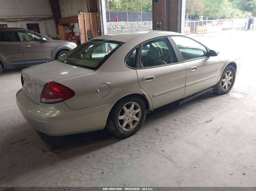 2006 FORD TAURUS auction photo 4