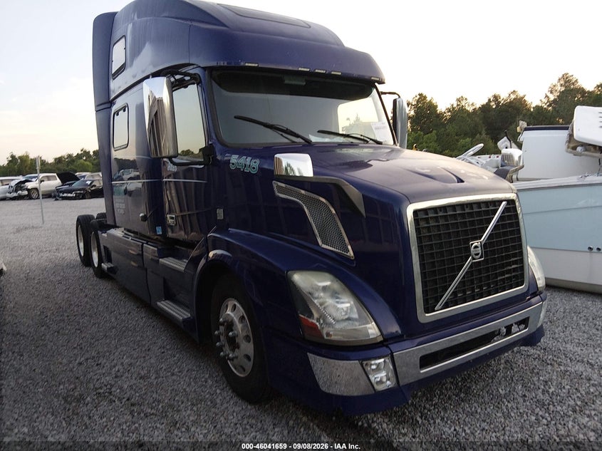 2015 VOLVO VN auction photo 1