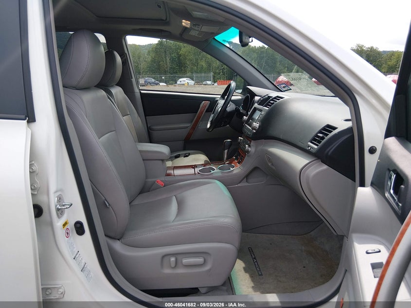 2010 TOYOTA HIGHLANDER SPORT UTILITY VEHICLE 3.5L V-6 DOHC, VVT, REGULAR , 270HP
