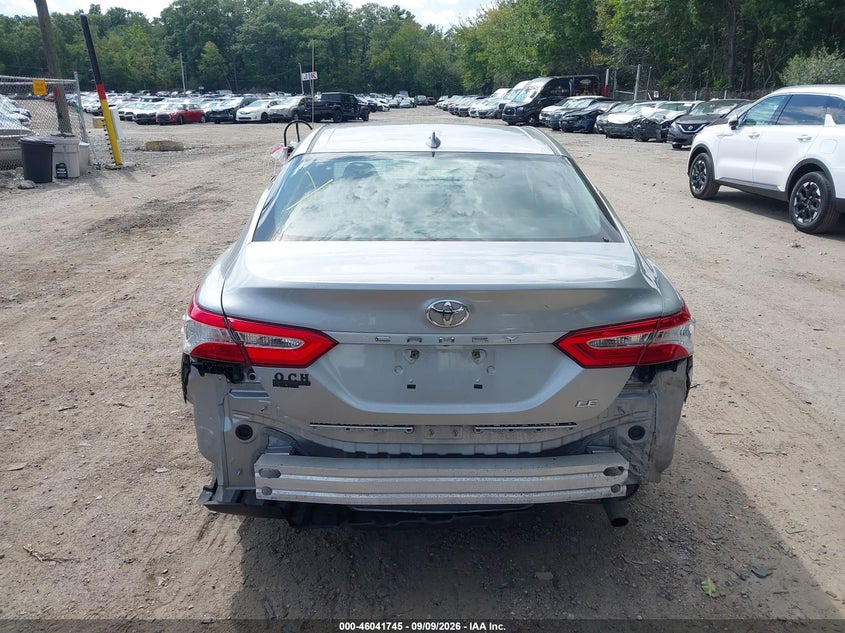 TOYOTA CAMRY - zdjęcie 17