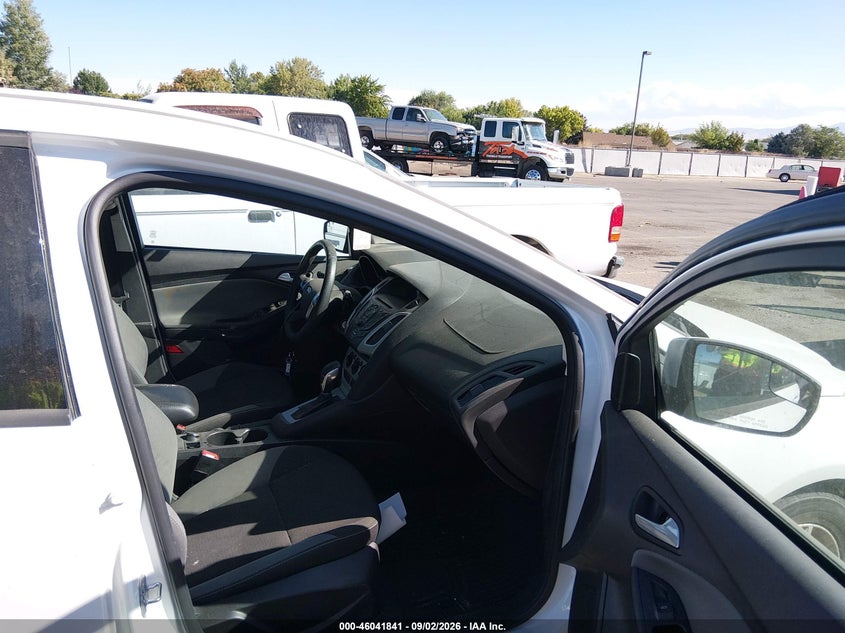 2014 FORD FOCUS auction photo 5