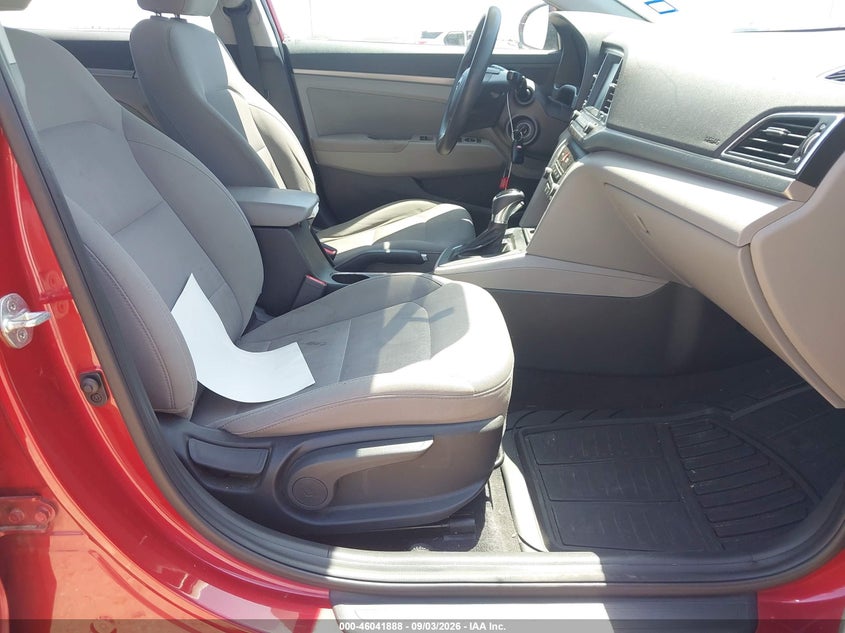 2018 HYUNDAI ELANTRA auction photo 5