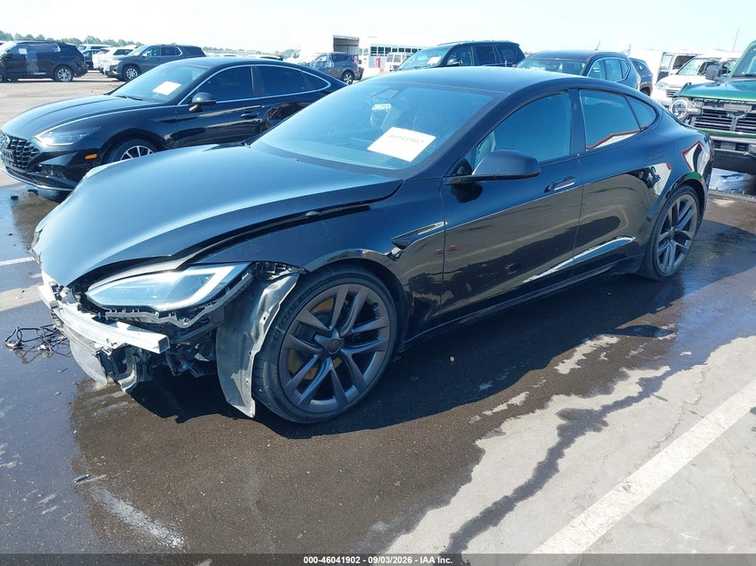 Vin: 5yjsa1e61nf472595, lot: 46541357, tesla model s plaid tri motor all-wheel drive 20222