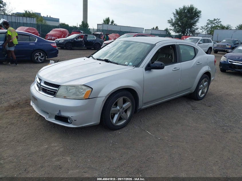 Vin: 1b3bd2fg3bn587086, lot: 46541365, dodge avenger lux 20112