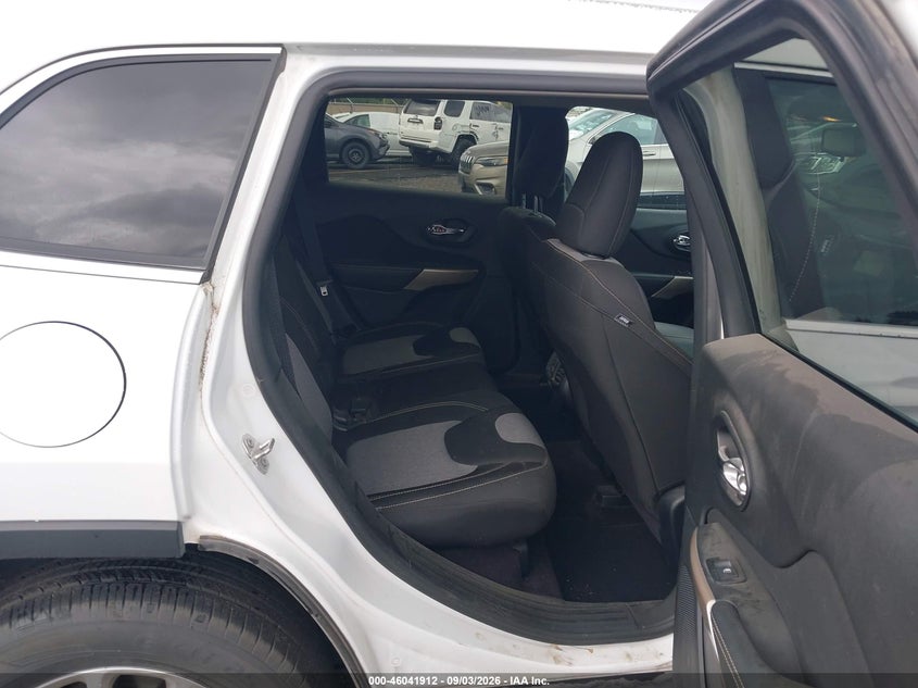 JEEP CHEROKEE 2018 VIN 1C4PJMCB0JD528583