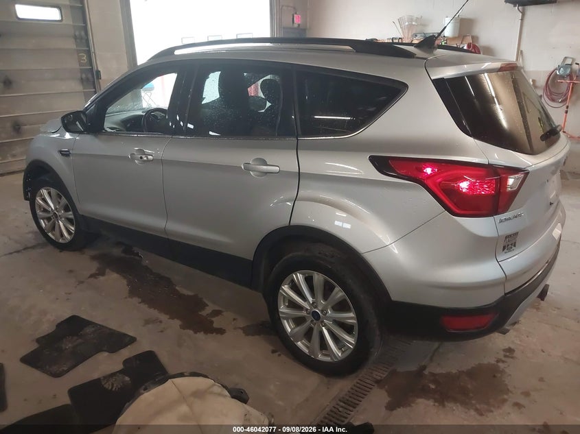 Vin: 1fmcu9hd5kub61190, lot: 46541532, ford escape sel 20193