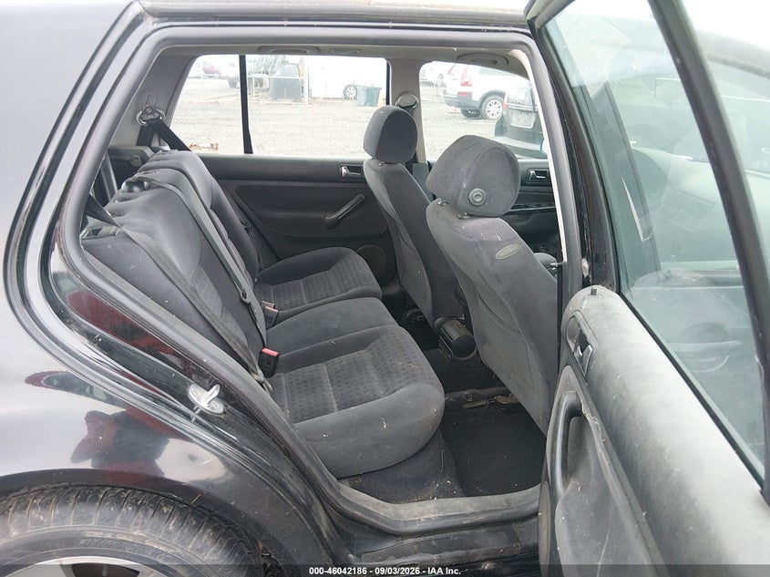 VOLKSWAGEN GOLF 2002 VIN 9BWGP61J324035654
