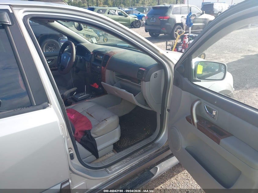 2005 KIA SORENTO auction photo 5
