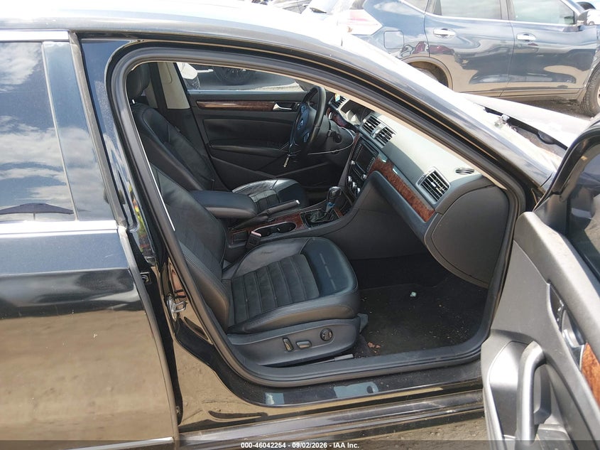 2013 VOLKSWAGEN PASSAT auction photo 5