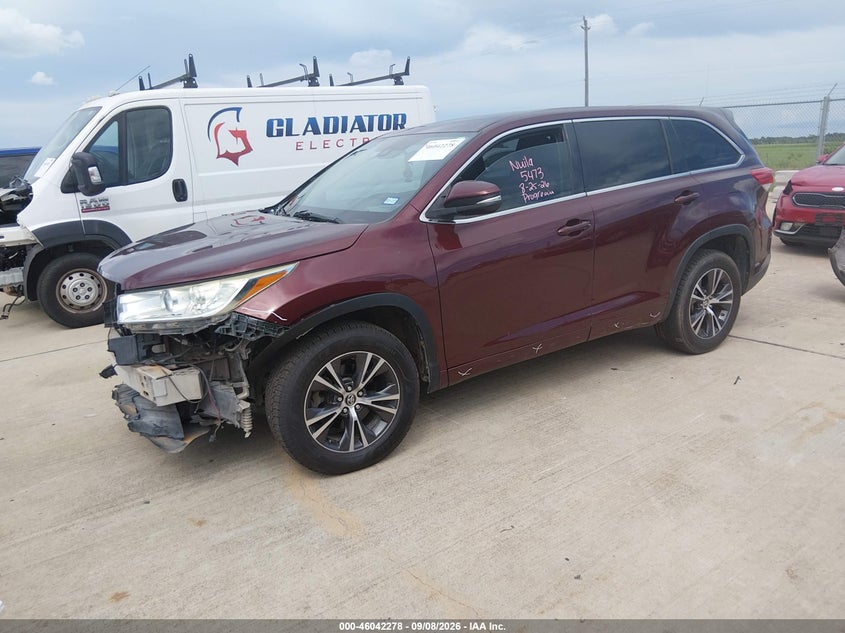 Vin: 5tdzzrfh2js245606, lot: 46541733, toyota highlander le 20182