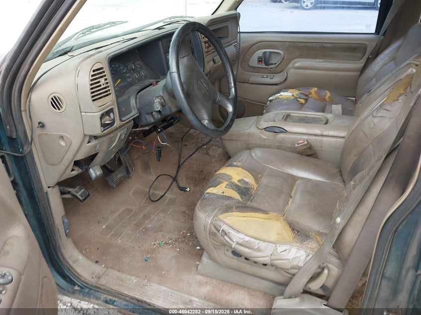 CHEVROLET C3500 1998 VIN 1GCHC33J9WF008457
