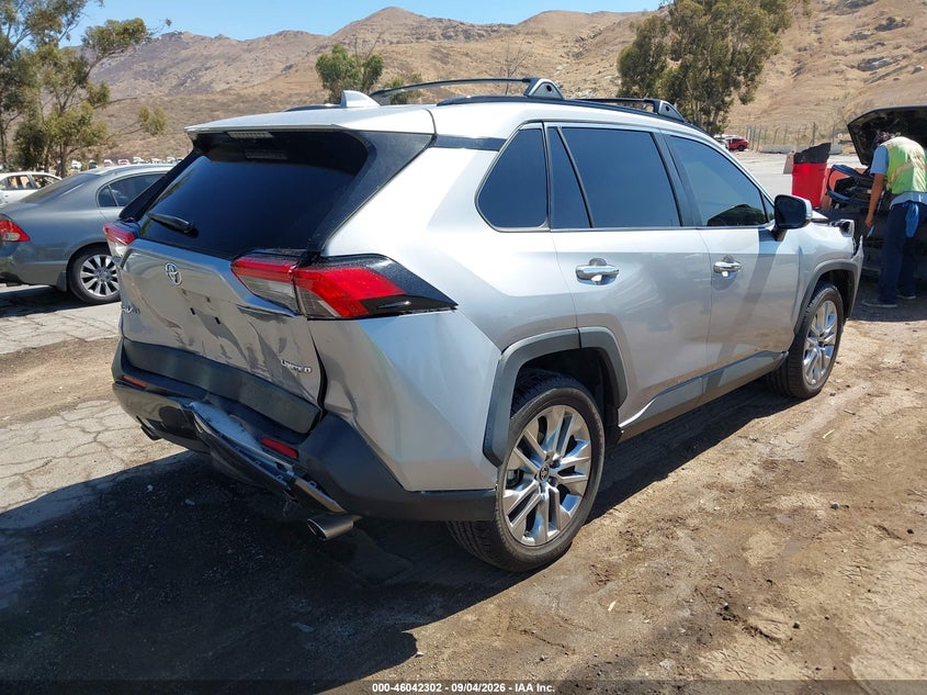 TOYOTA RAV4 - zdjęcie 4