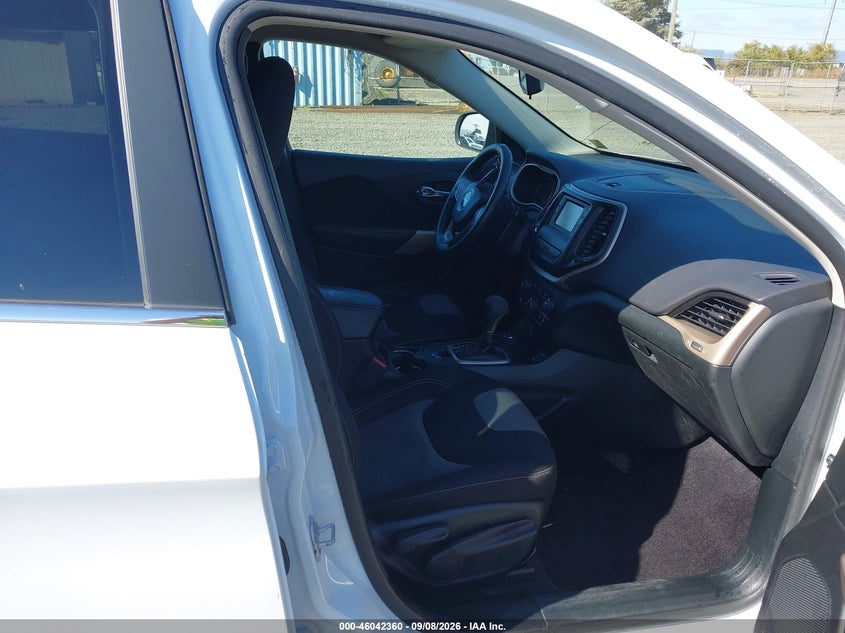 JEEP CHEROKEE 2018 VIN 1C4PJMCB2JD528648