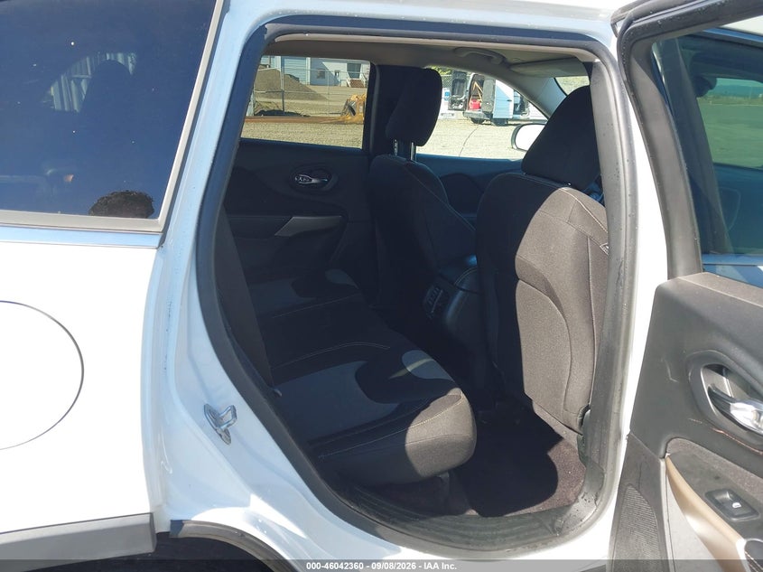 JEEP CHEROKEE 2018 VIN 1C4PJMCB2JD528648
