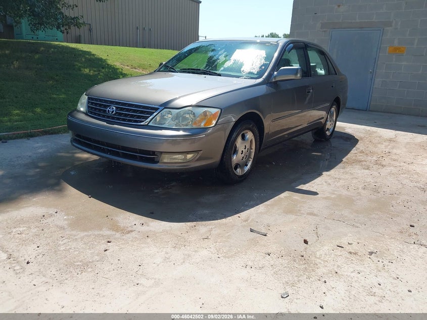 2004 TOYOTA AVALON auction photo 2