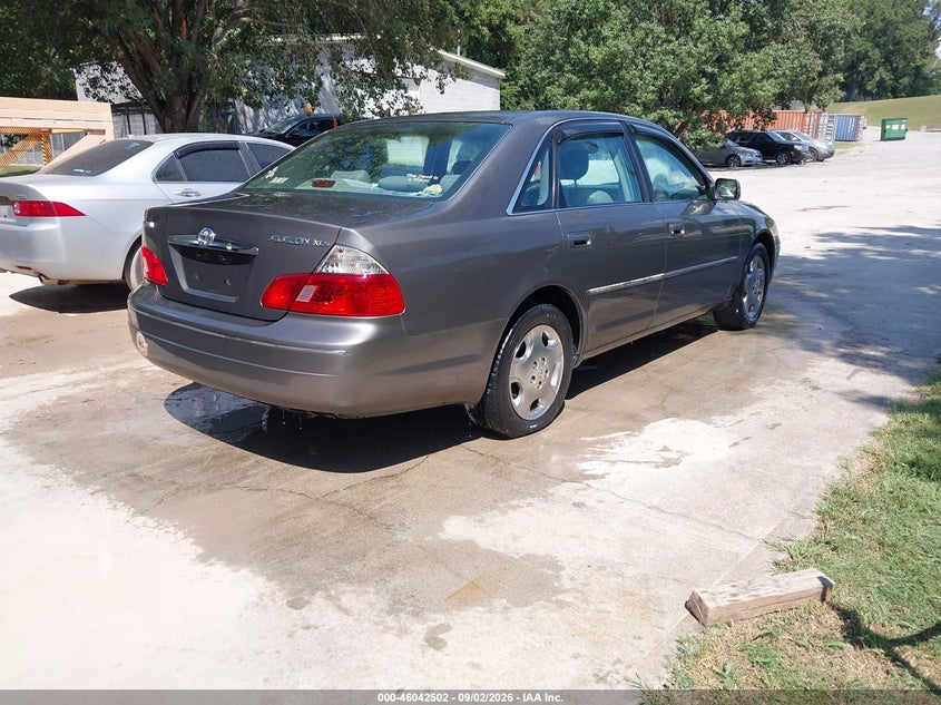 2004 TOYOTA AVALON auction photo 4