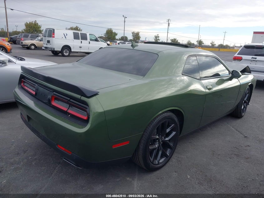 DODGE CHALLENGER - zdjęcie 4