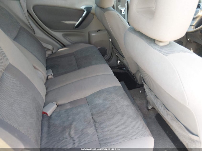 2001 TOYOTA RAV4 auction photo 8
