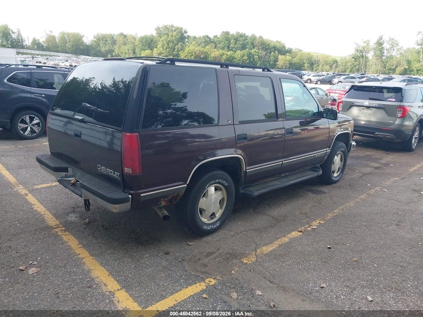 1996 CHEVROLET TAHOE auction photo 4