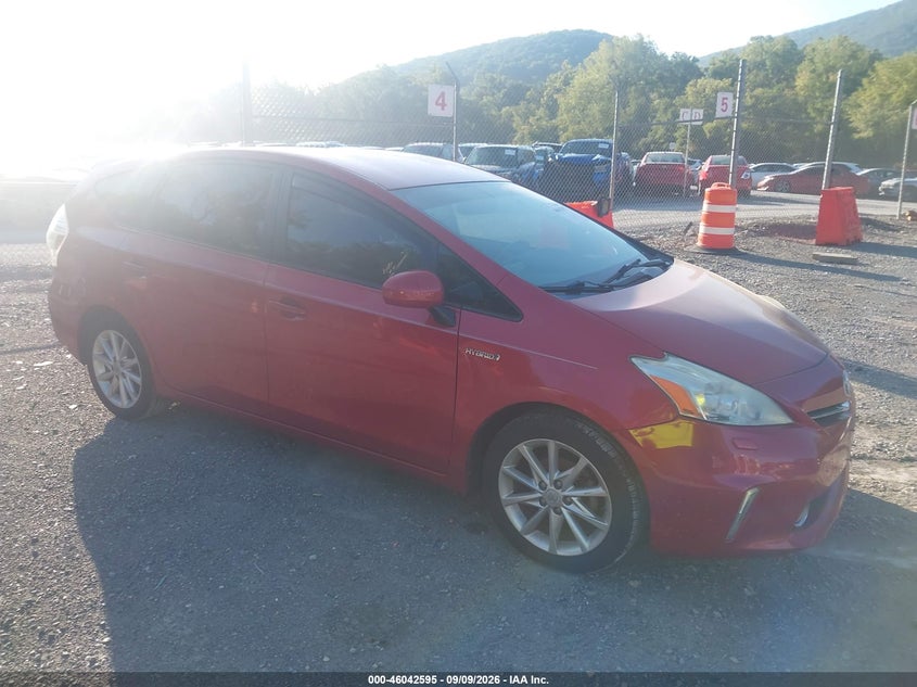 2014 TOYOTA PRIUS V auction photo 1