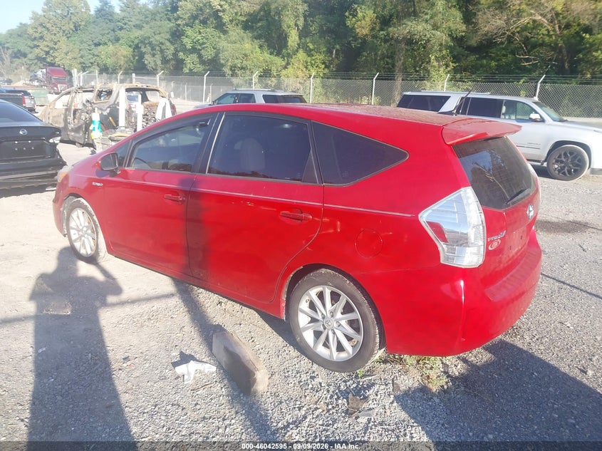 2014 TOYOTA PRIUS V auction photo 3