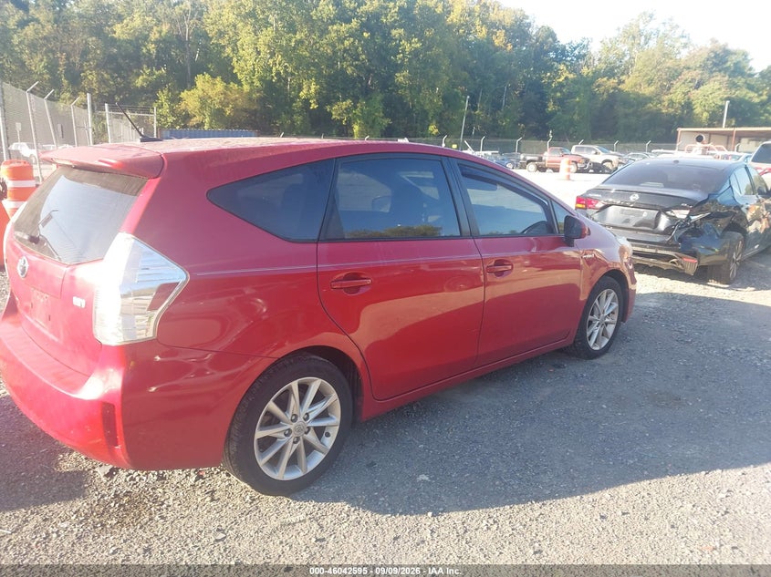 2014 TOYOTA PRIUS V auction photo 4