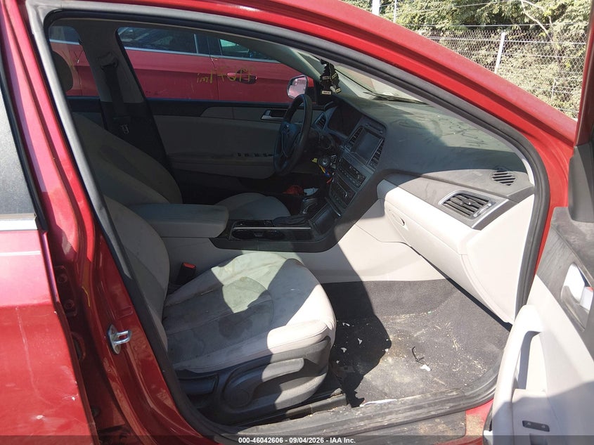 2017 HYUNDAI SONATA auction photo 5
