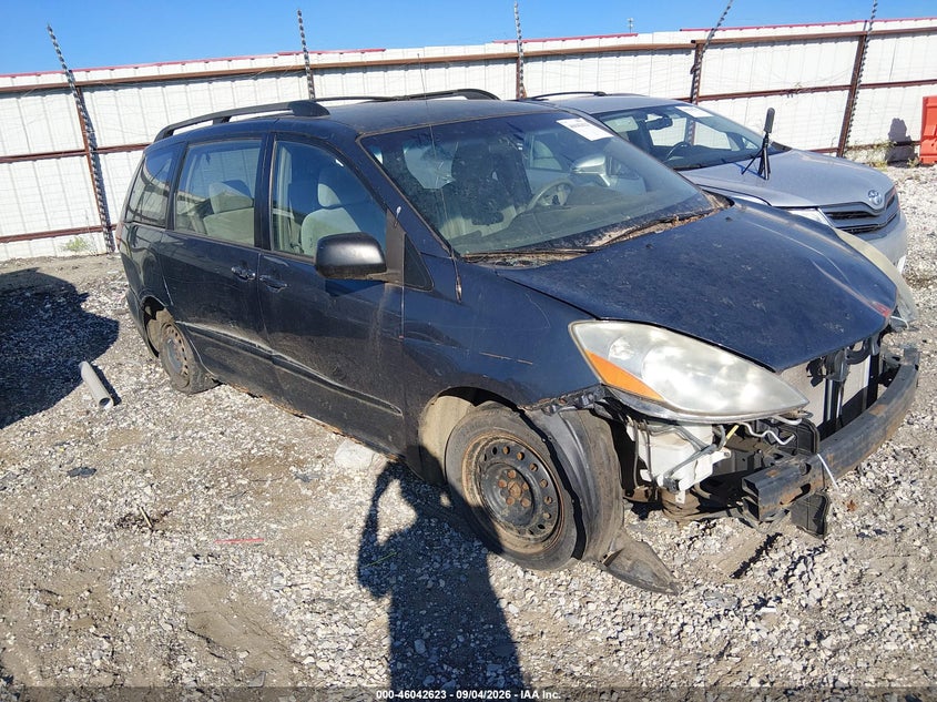2008 TOYOTA SIENNA auction photo 1