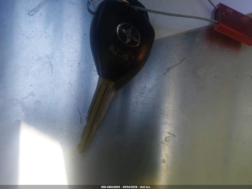 2012 SCION XB · Фото 11