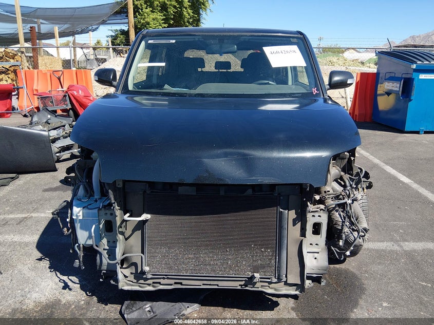 2012 SCION XB · Фото 13