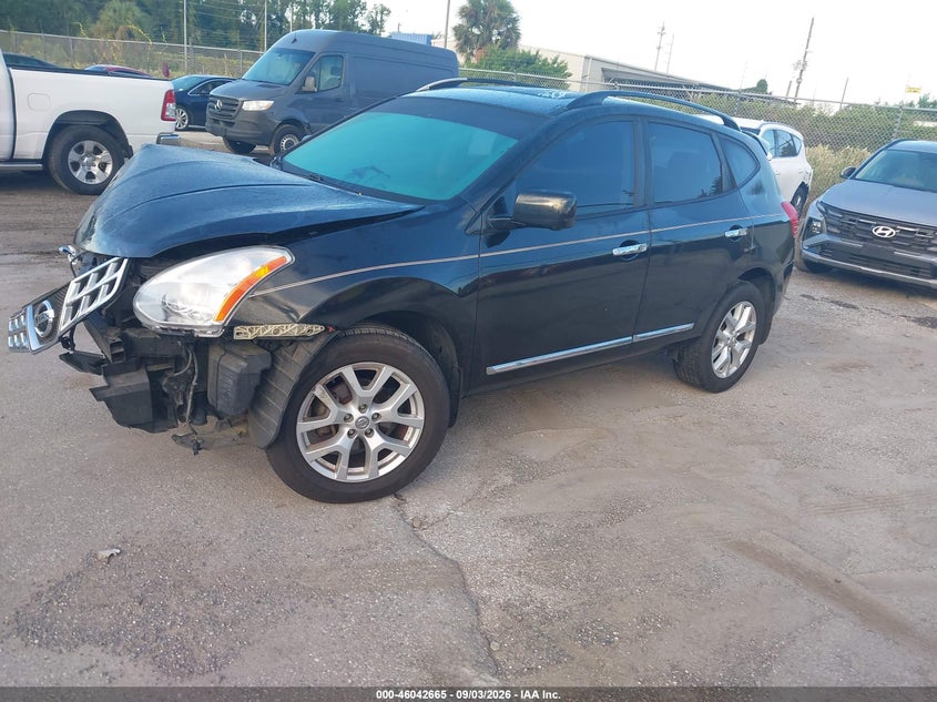2013 NISSAN ROGUE auction photo 2
