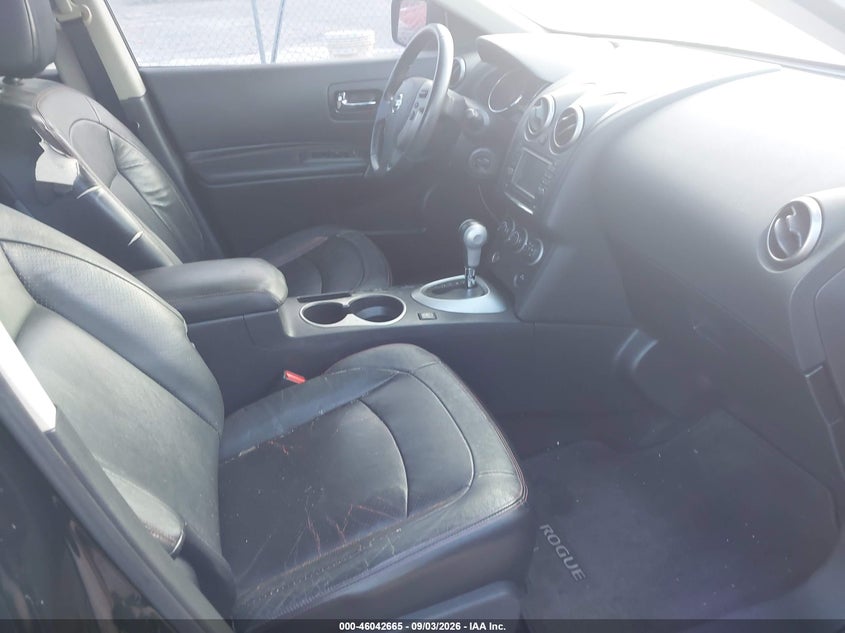 2013 NISSAN ROGUE auction photo 5