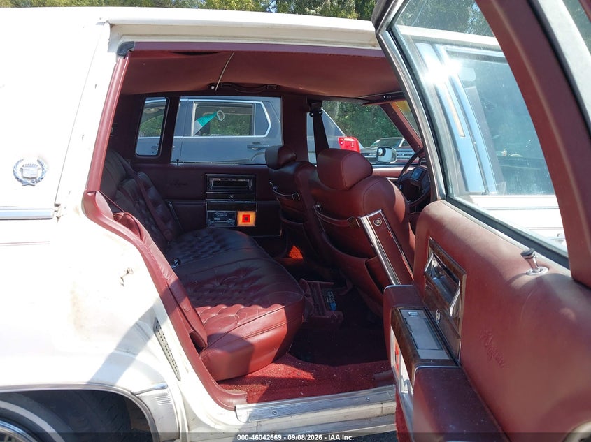 1991 CADILLAC BROUGHAM auction photo 8