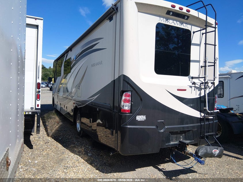 2014 FORD F53 auction photo 3