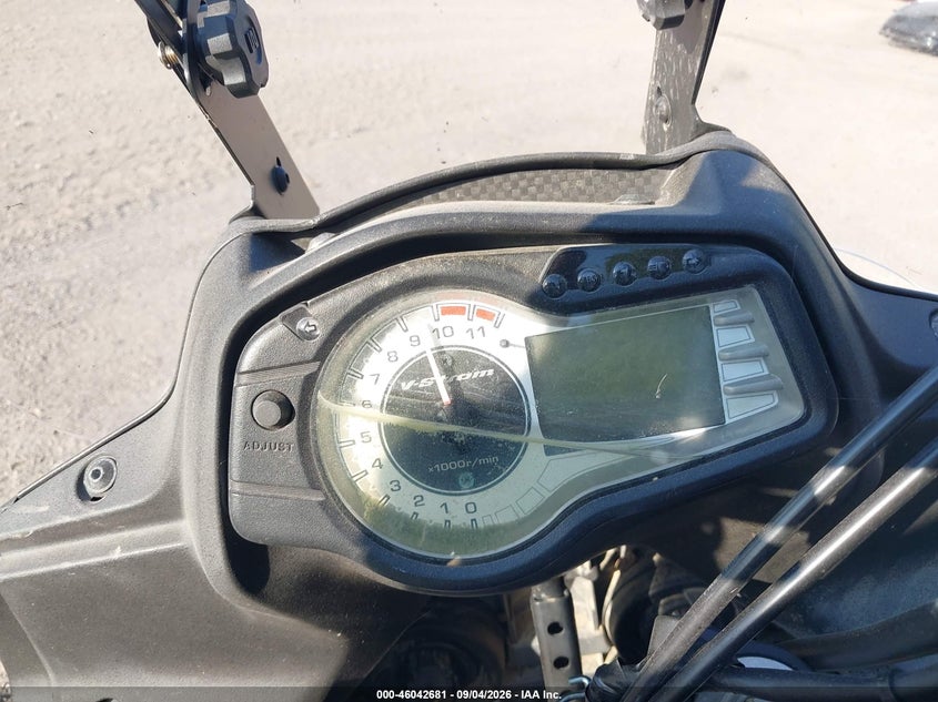 SUZUKI DL650 2014