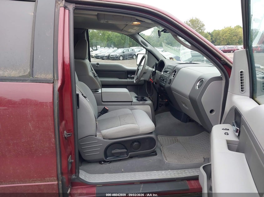 2004 FORD F-150 auction photo 5