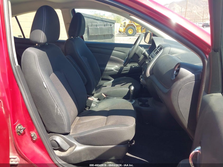 2014 NISSAN VERSA auction photo 5