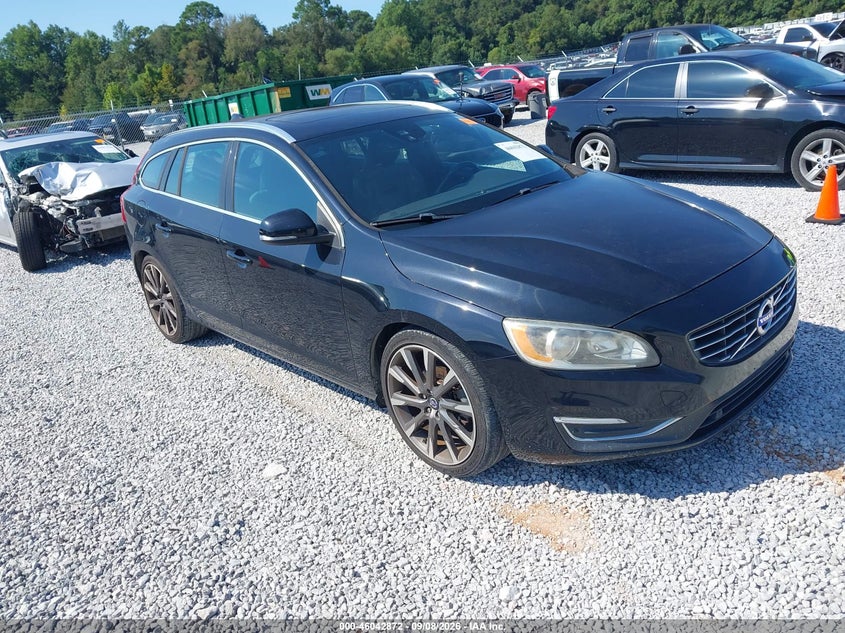 2015 VOLVO V60 auction photo 1