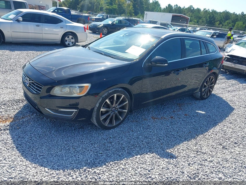2015 VOLVO V60 auction photo 2