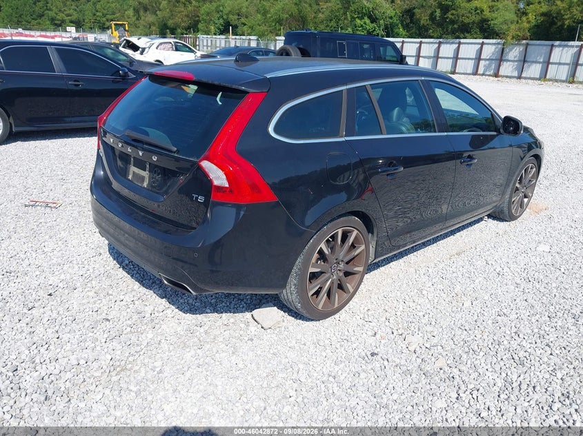 2015 VOLVO V60 auction photo 4