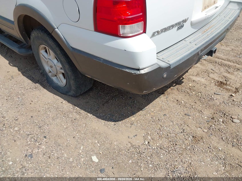 2005 FORD EXPEDITION auction photo 6