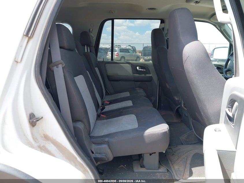 2005 FORD EXPEDITION auction photo 8