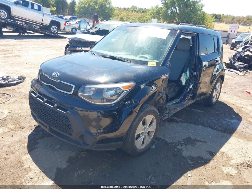 2016 Kia Soul, Left Side, IAAI, VIN KNDJN2A2XG7307260 — photo 2